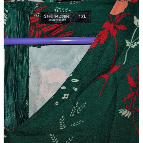 Women's Green Floral Jumpsuit from Shein Curve - Picture 5 of 5